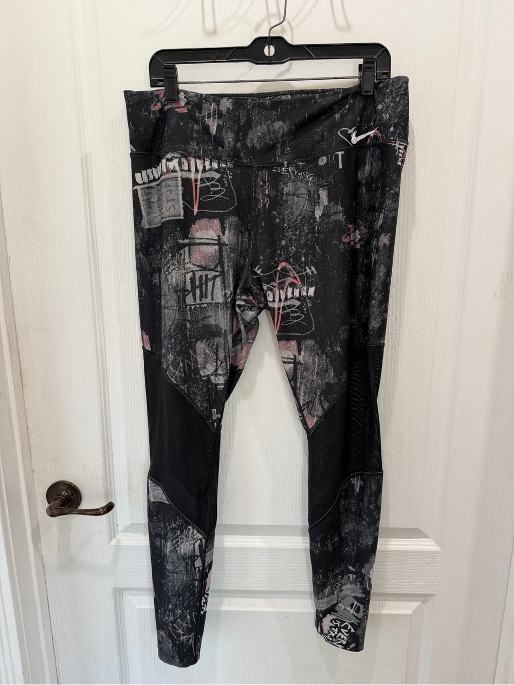 Nike dri-fit Black Graphic Print Leggings with Pink Accents
